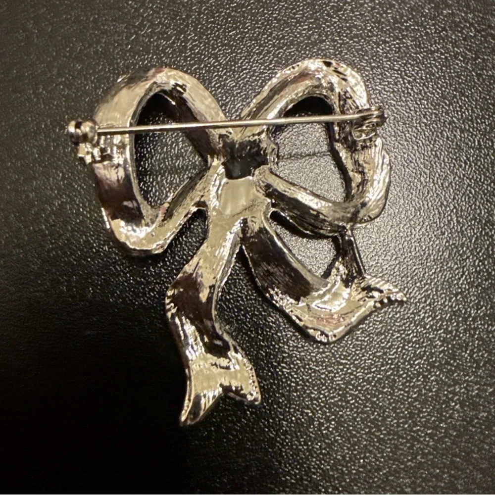 Red‎ Ribbon Bow Crystal Accent Brooch - Women Jewelry